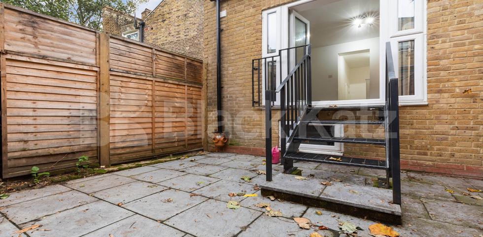 			2 Bedroom, 1 bath, 1 reception Apartment			 Foulden Road, STOKE NEWINGTON